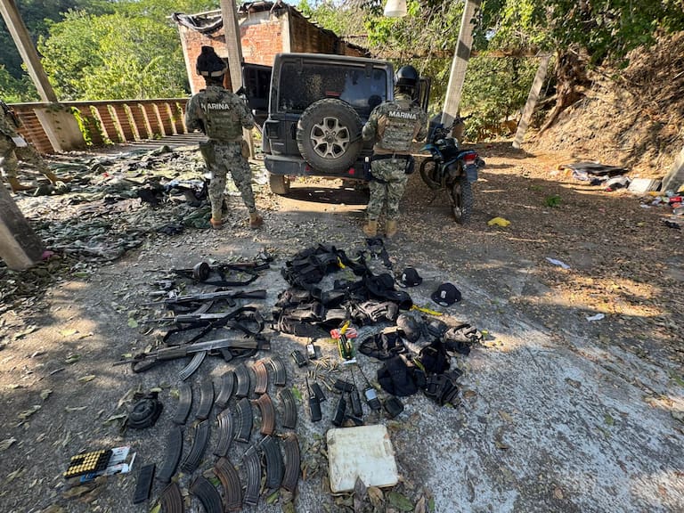 Decomisa Marina armas y vehículos de los “Chapitos” en Sinaloa