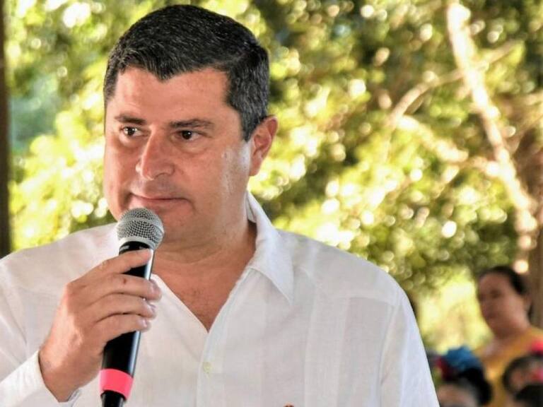Edil de Ahome, bullea a niña frente a sus compañeros