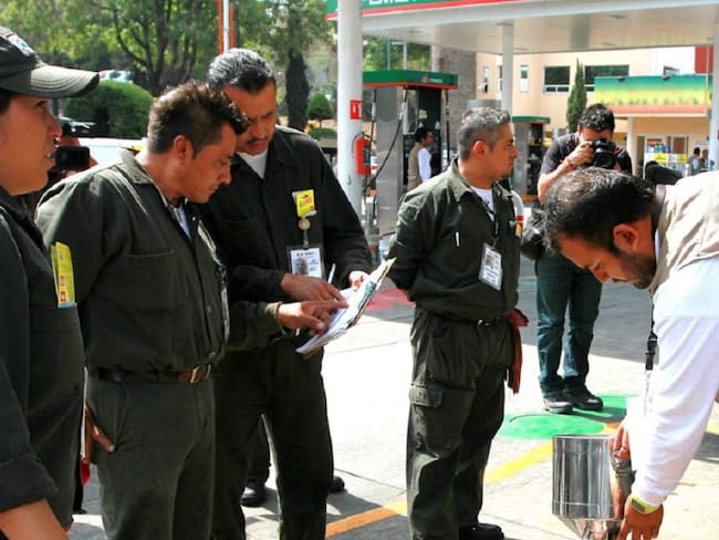 Gasolineros denunciarán a funcionarios de la Profeco