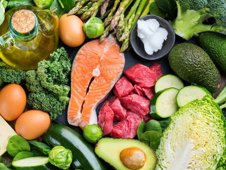 Estos son los alimentos que reducen el riesgo de contagiarse de COVID-19